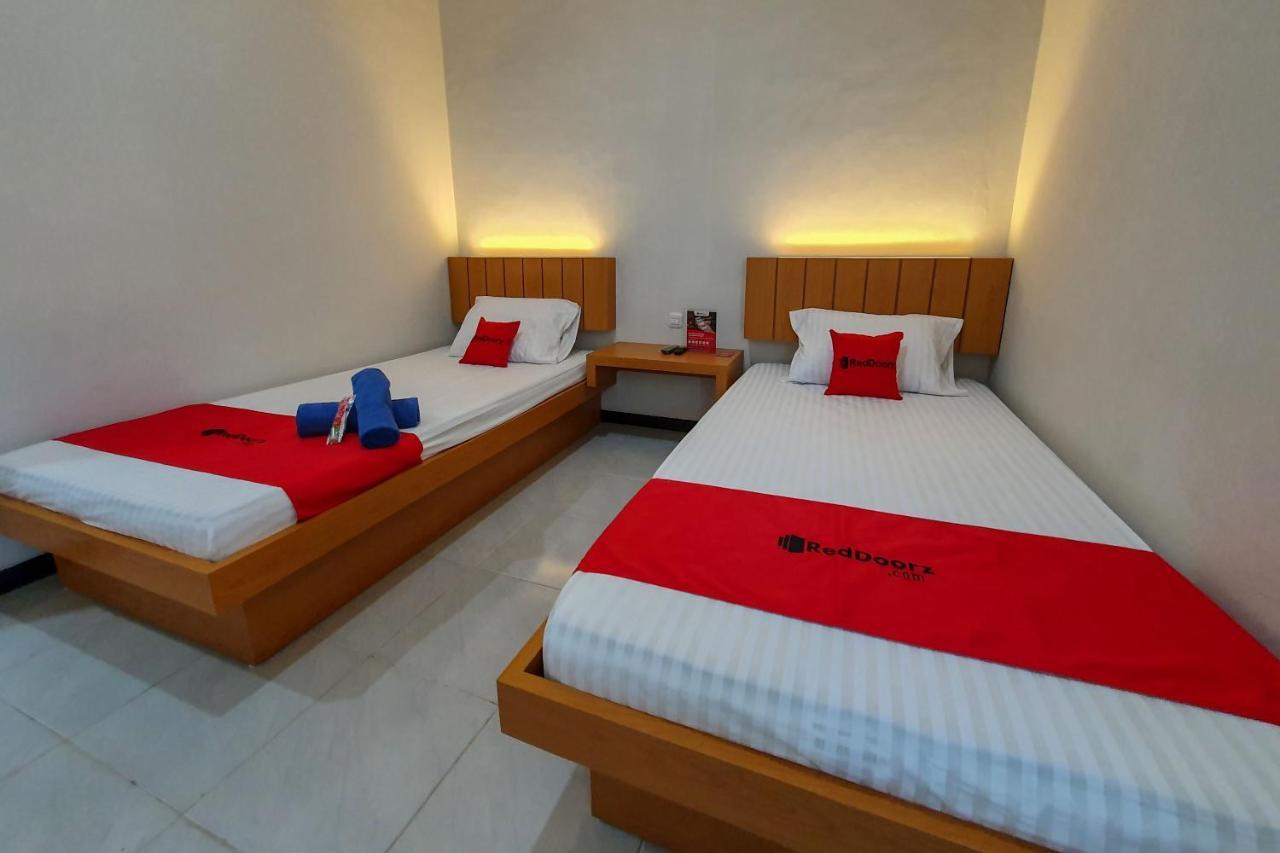 Reddoorz Syariah Near Solo Paragon Mall 2 Bonorejo المظهر الخارجي الصورة
