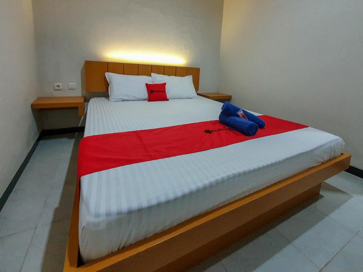Reddoorz Syariah Near Solo Paragon Mall 2 Bonorejo المظهر الخارجي الصورة